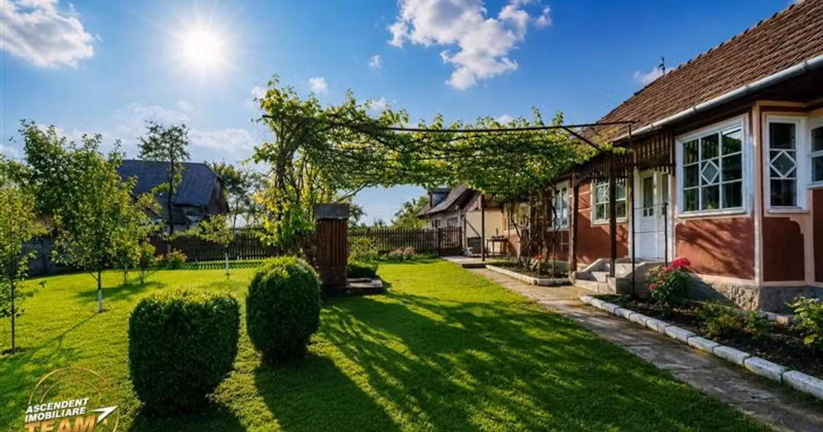 Teren intravilan de vânzare de 7608 mp, în Cernat