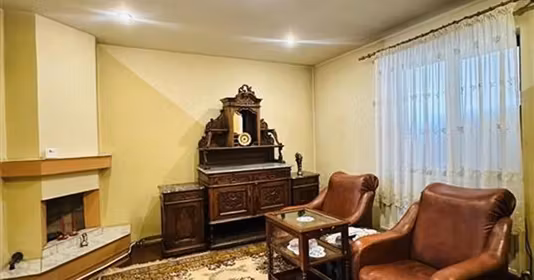 Casă Ultracentral
