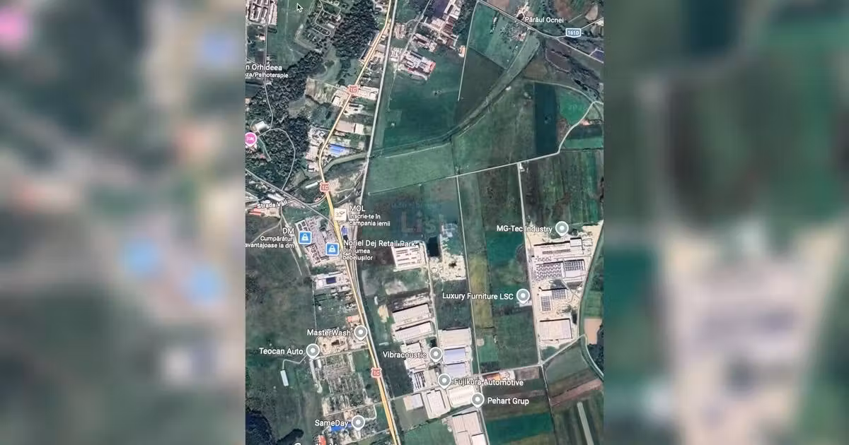 Teren de vânzare de 140000 mp, în Dej