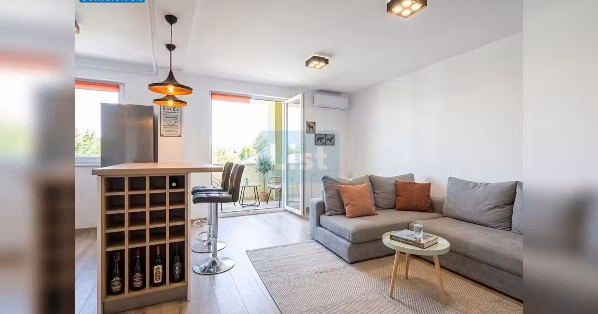 Apartament de vânzare cu 3 camere în Valea Lupului