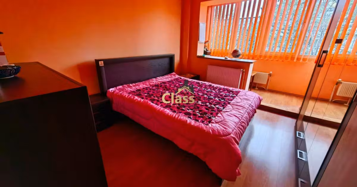 Apartament de vânzare cu 3 camere, mobilat în zona Mănăștur, Cluj-Napoca