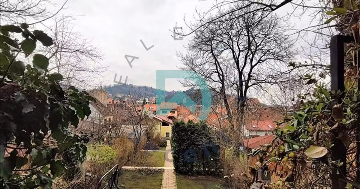 Casă individuală de vânzare cu 10 camere, mobilată în zona Central, Brașov