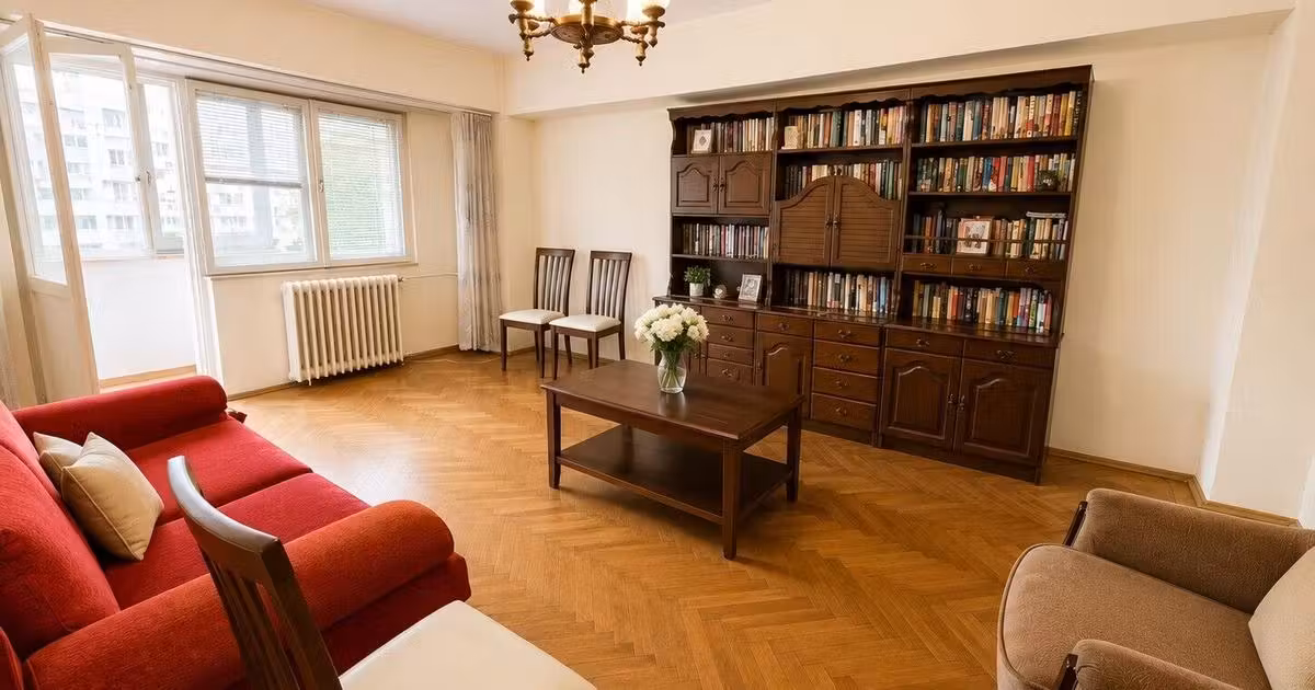 Apartament de vânzare cu 3 camere în zona Decebal, Sector 3
