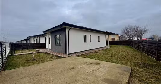 Casă Miroslava