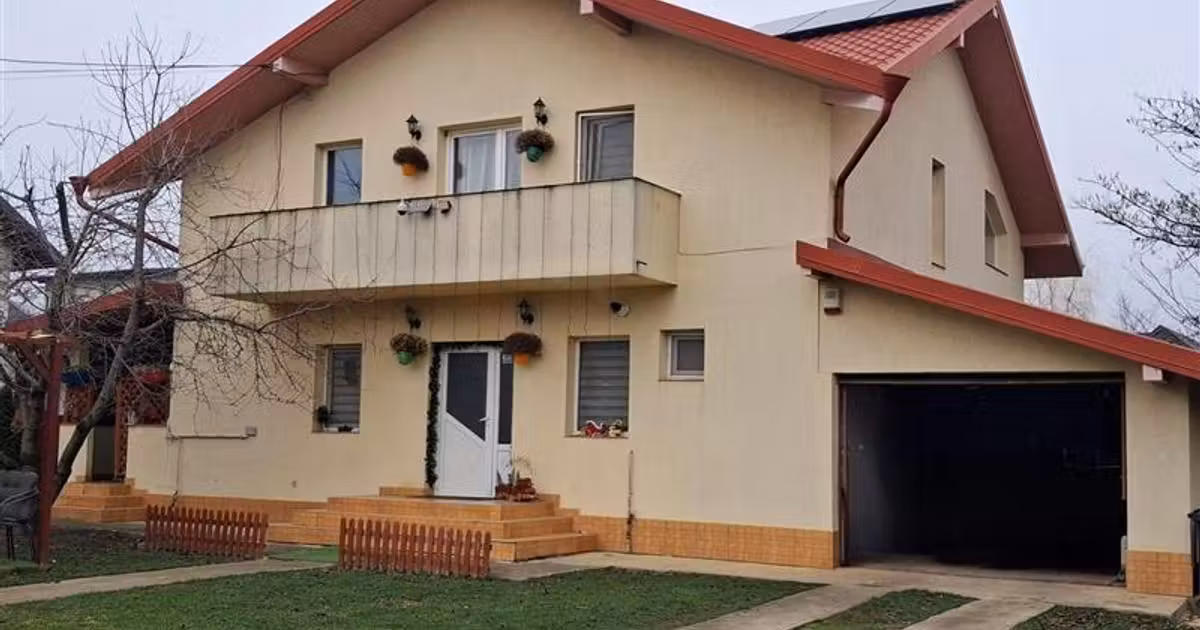 Casă de vânzare cu 5 camere, mobilată în Iași