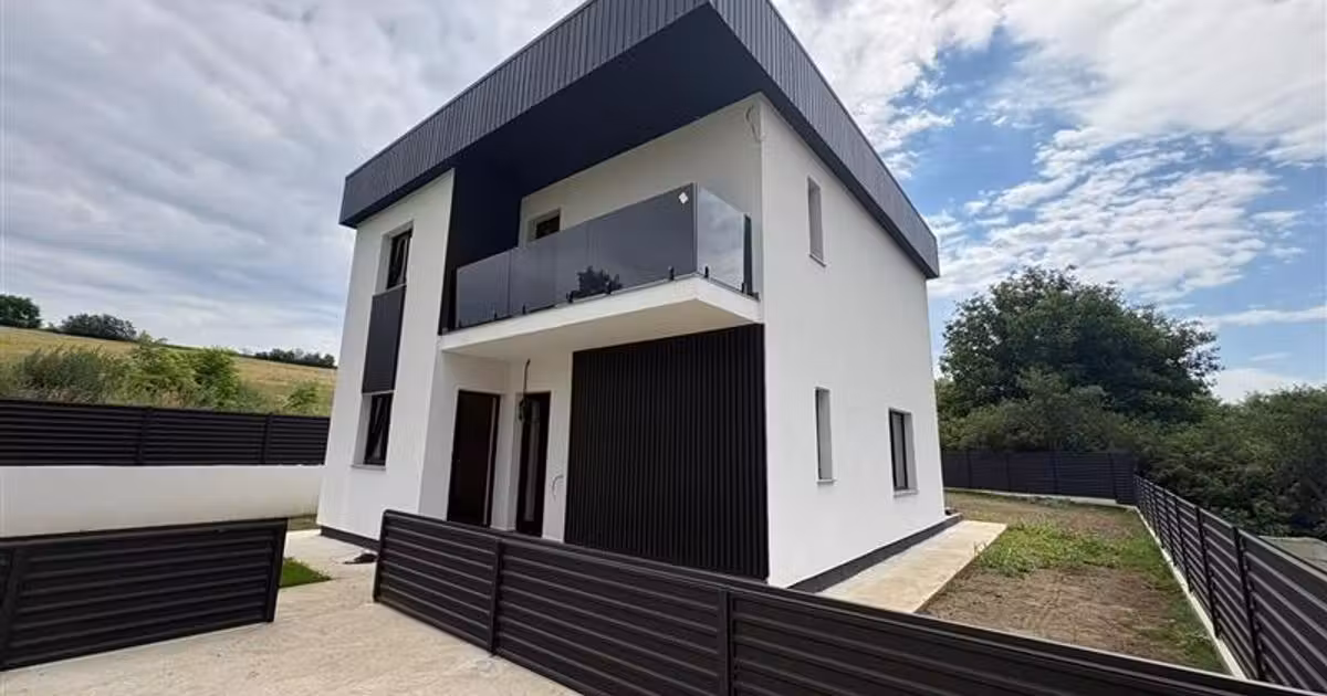 Casă individuală de vânzare cu 5 camere în Popricani