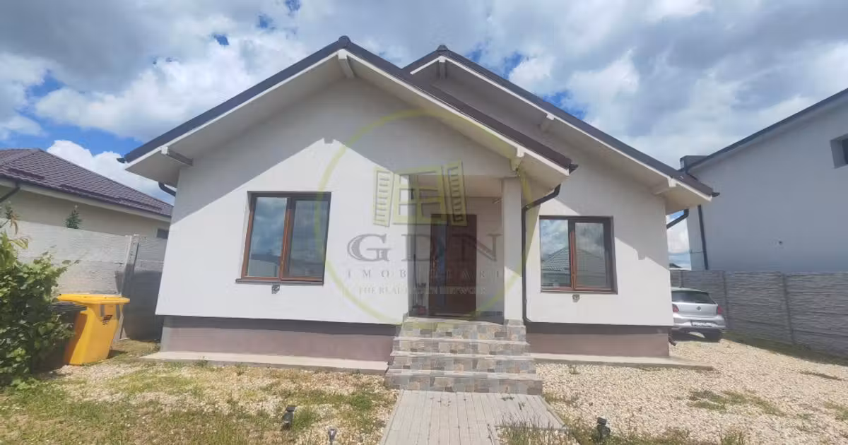 Casă individuală de vânzare cu 3 camere, mobilată în Cârcea