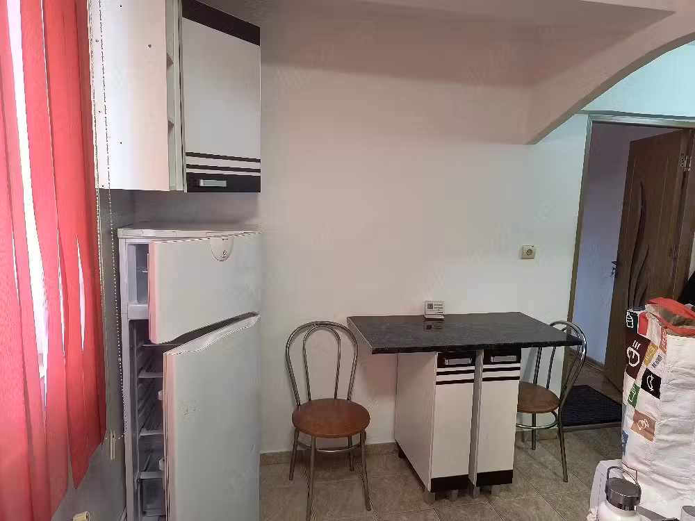 vând apartament cu 1 camera