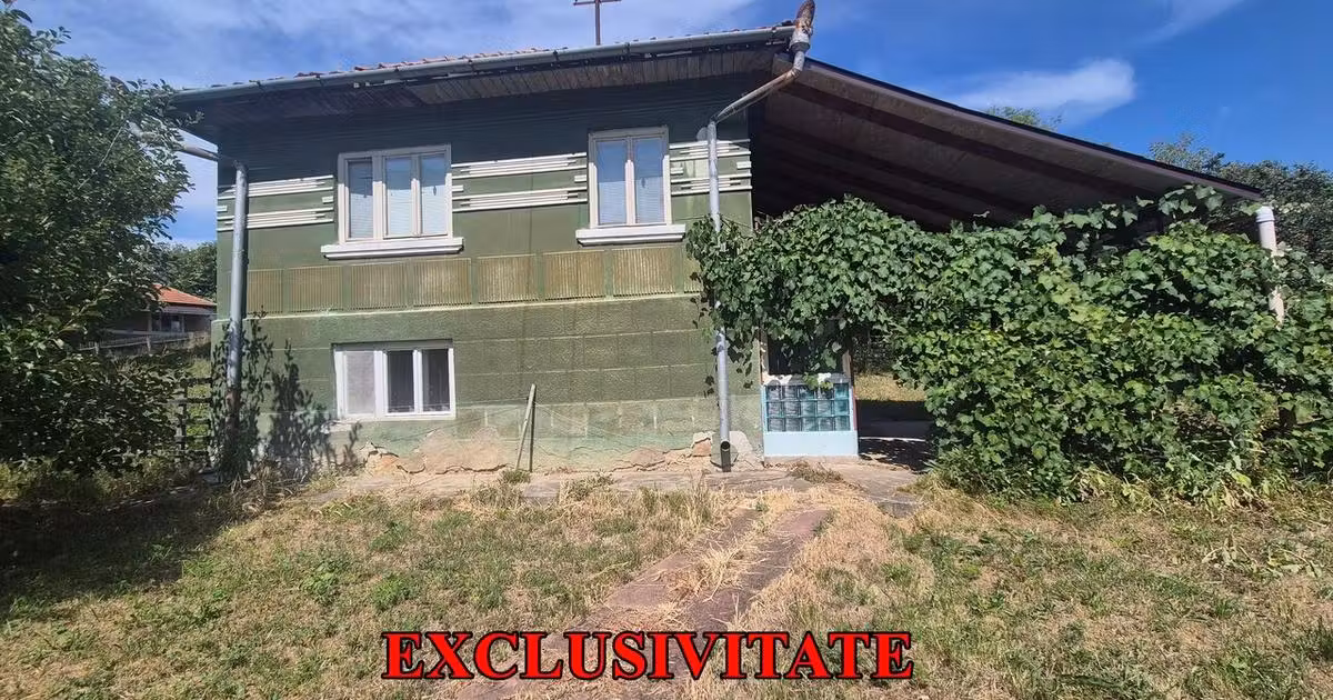 Casă individuală de vânzare cu 3 camere în Almașu Mare