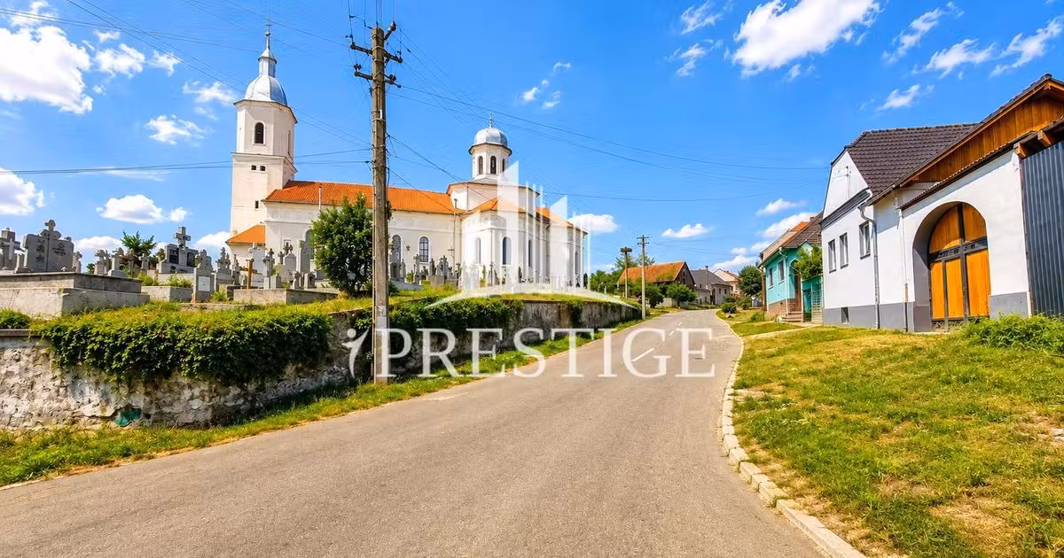 Teren agricol intravilan de vânzare de 1100 mp, în Săcel
