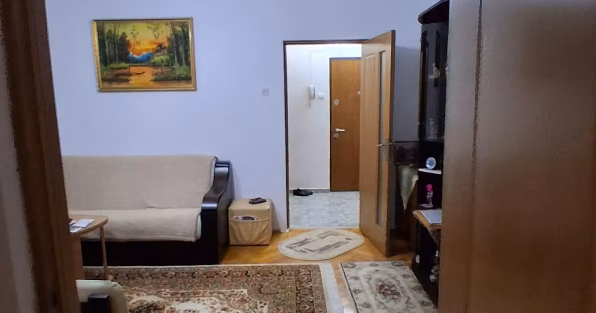 Apartament de vânzare cu 2 camere în zona Podu Roș, Iași