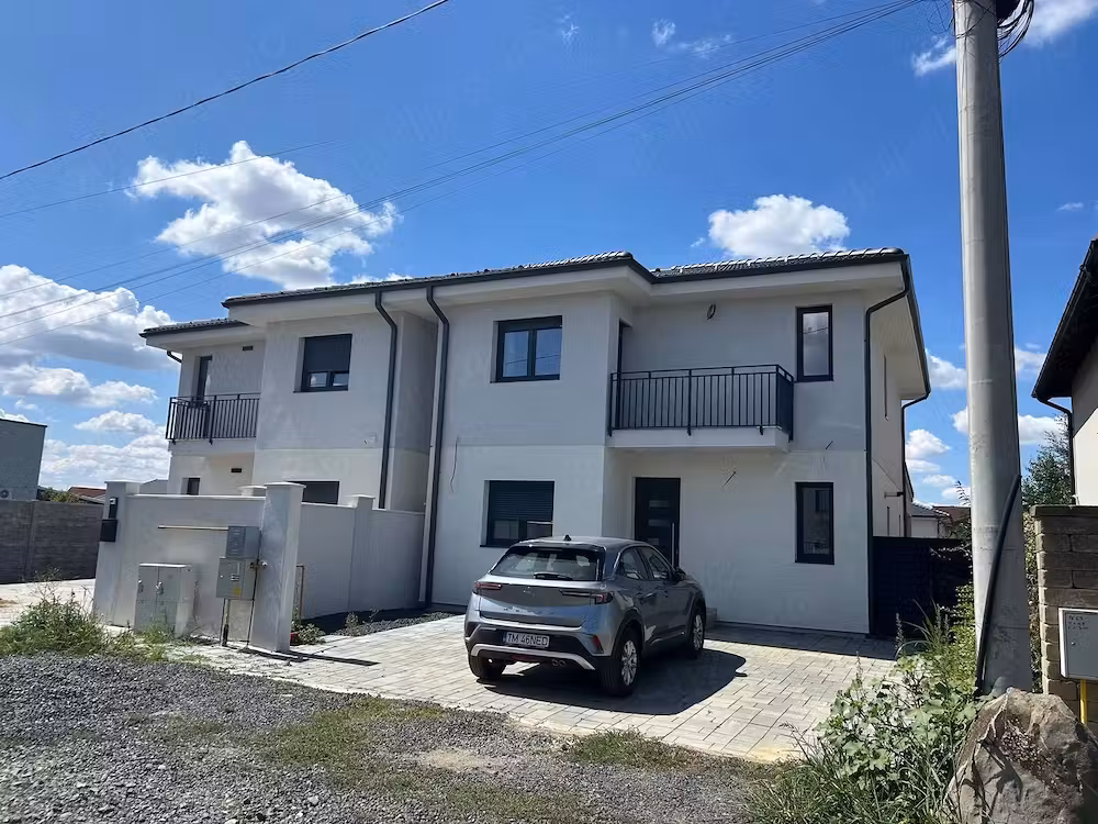 Vand casa duplex Giarmata Vii