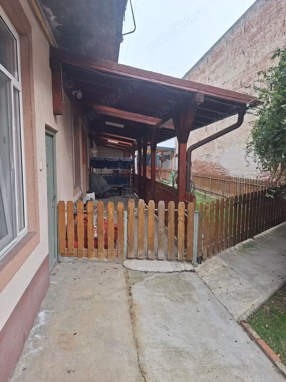 Vand apartament cu 2 camere