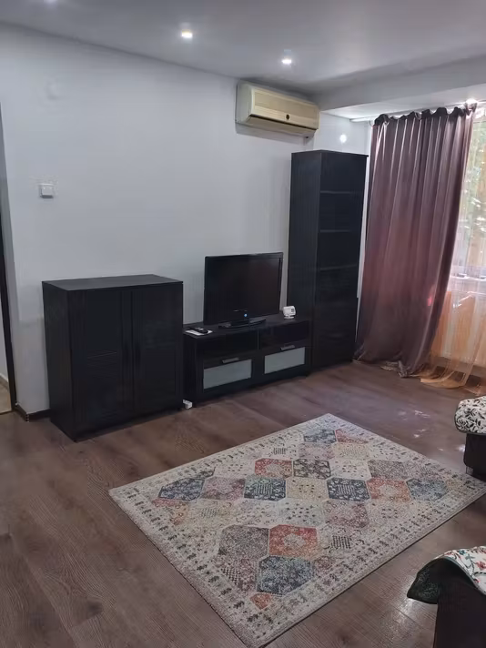 Apartament V uri
