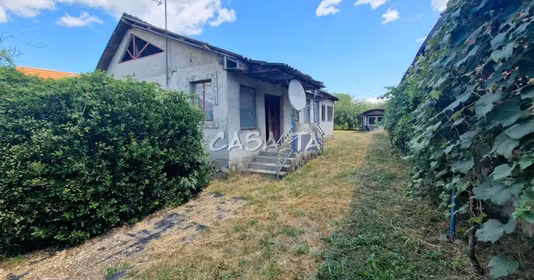 Casă Sănătești