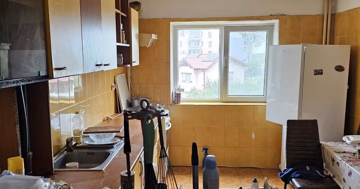 Apartament de vânzare cu 3 camere în zona Tomis Nord, Constanța