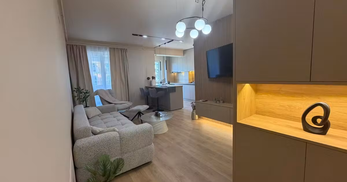Apartament de vânzare cu 3 camere, mobilat în Florești