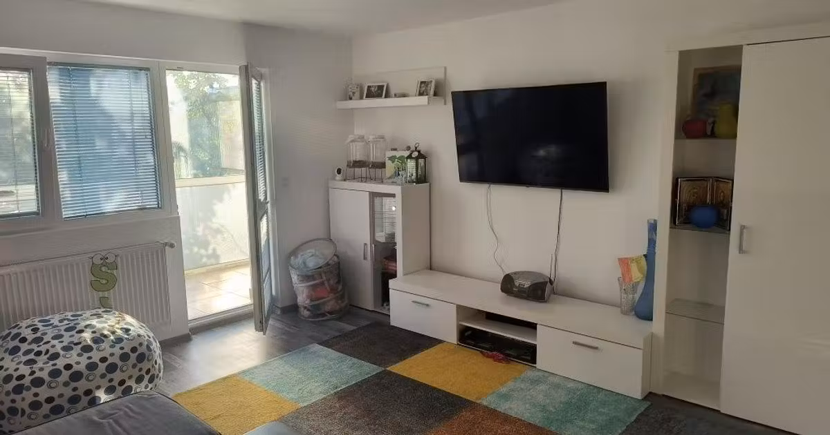 Apartament de vânzare cu 3 camere, mobilat în zona Drumul Taberei, Sector 6
