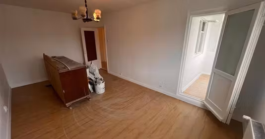Apartament Titan
