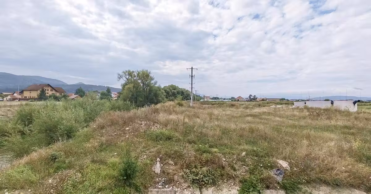 Teren Construcții intravilan de vânzare de 6355 mp, în Cristian