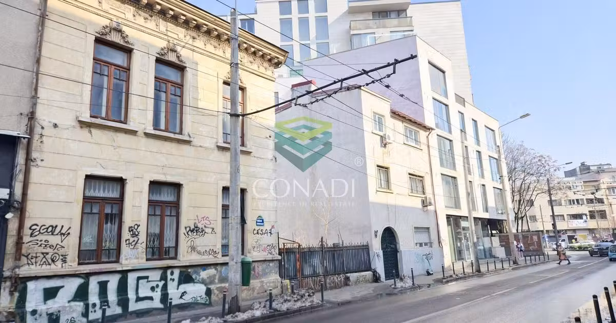 Casă individuală de vânzare cu 6 camere în zona Victoriei, Ultracentral