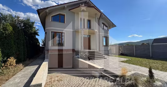 Casă Micești