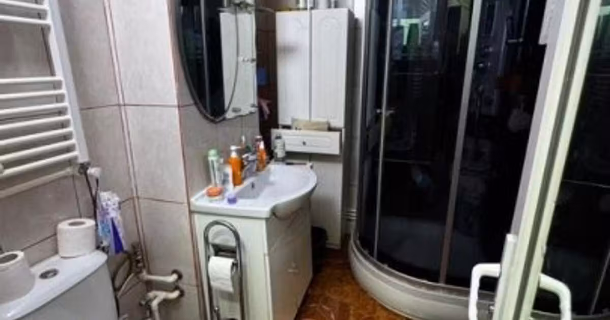 Apartament de vânzare cu 3 camere în zona Inel II, Constanța