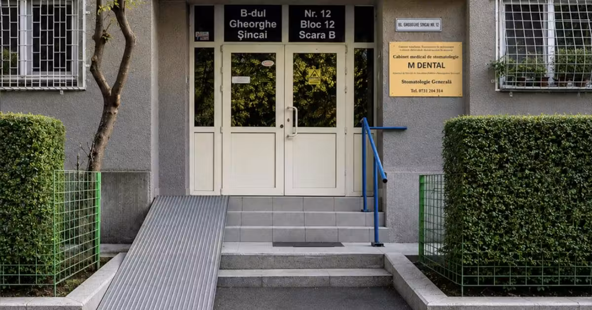 Apartament de vânzare cu 4 camere, mobilat în zona Tineretului, Sector 4