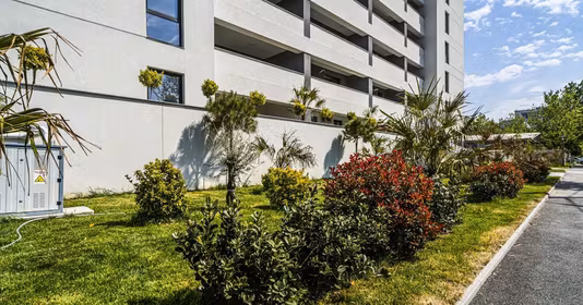 Apartament Militari