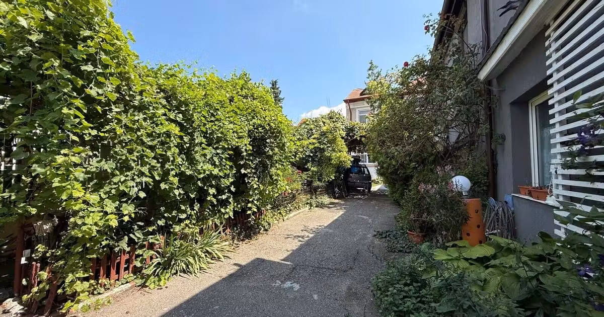 Apartament de vânzare cu 4 camere în zona Tineretului, Sector 4