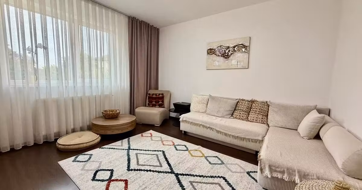 Apartament de vânzare cu 2 camere, mobilat în zona Berceni, Sector 4