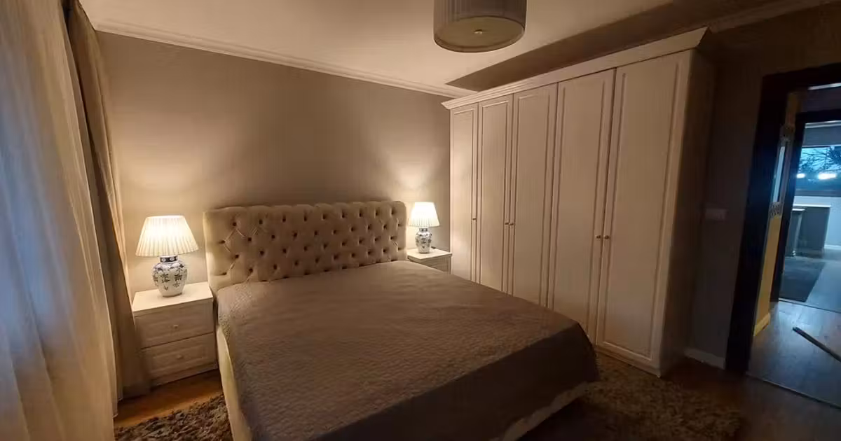 Apartament de vânzare cu 3 camere, mobilat în zona Unirii, Sector 3