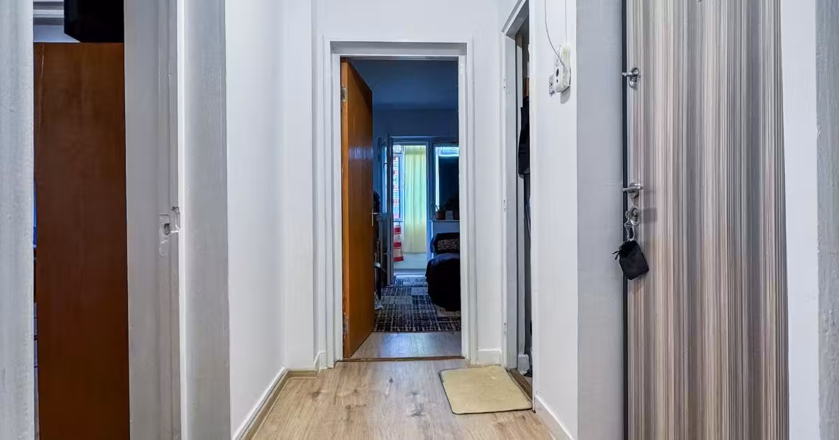 Apartament de vânzare cu 3 camere în zona Piața Centrală, Deva