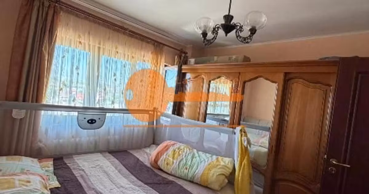 Apartament de vânzare cu 2 camere în zona Turda, Sector 1