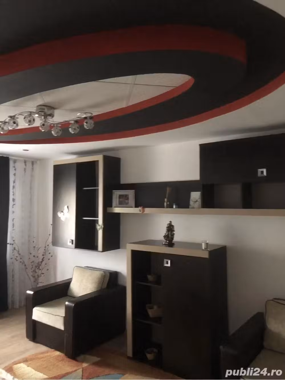 Vând apartament cu 3 camere etaj 2, decomandat, situat in Rovinari