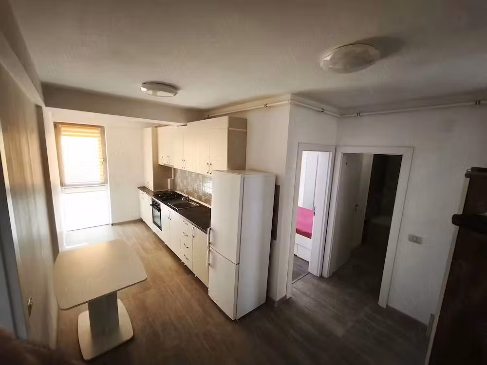 Braytim, langa Profi. Decomandat. Loc de parcare subteran. Mobilat si utilat