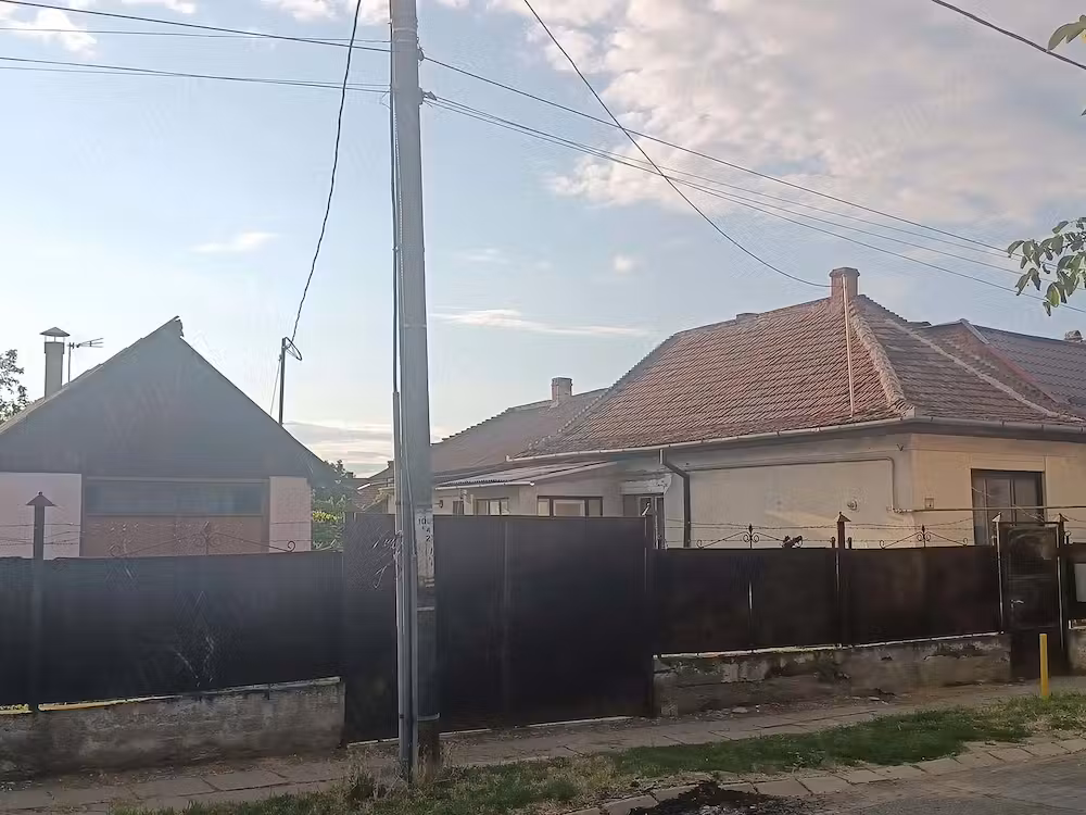 Vând sau schimb casa in Satu Mare zona Magnoliei