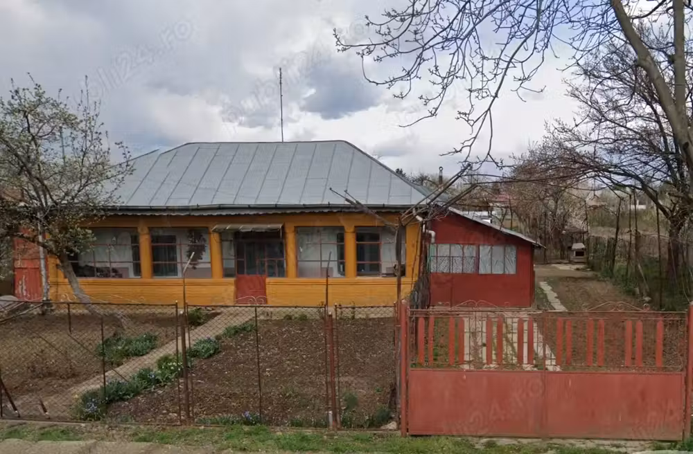 Casă · 4 camere · 79 m², Fundeni, glina