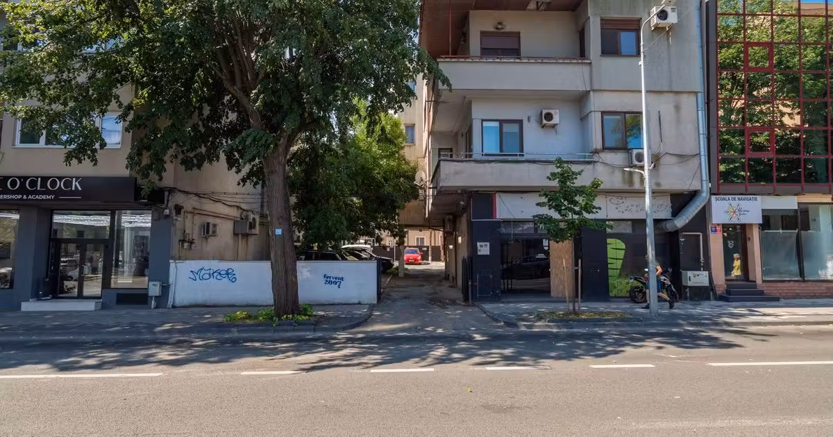 Casă individuală de vânzare cu 3 camere, mobilată în zona Central, Constanța