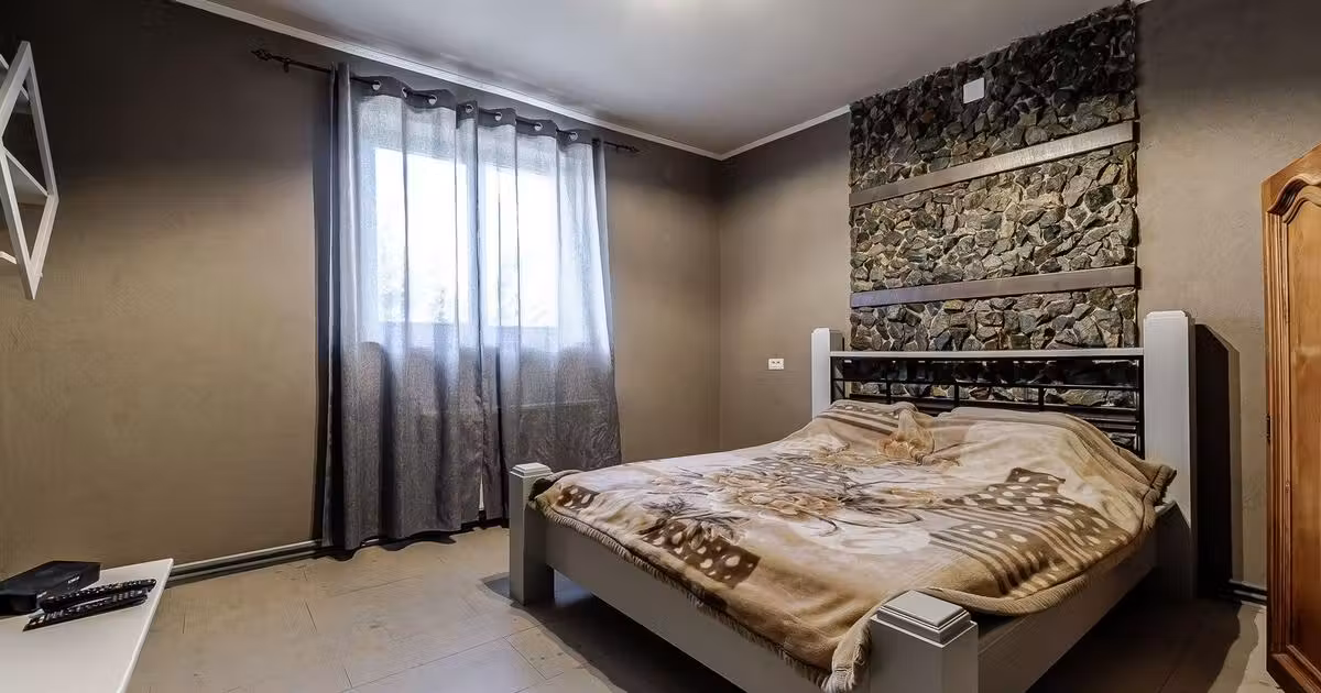 Casă individuală de vânzare cu 4 camere, mobilată în Livada
