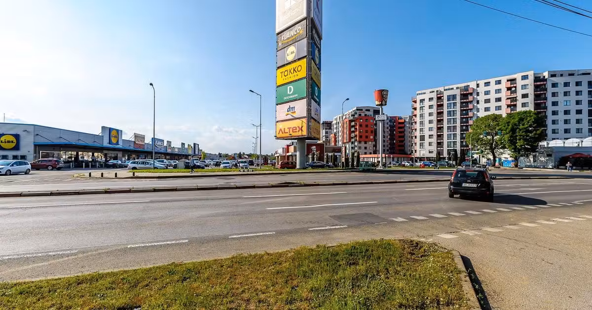 Apartament de vânzare cu 2 camere, mobilat în zona Banu Mărăcine, Arad