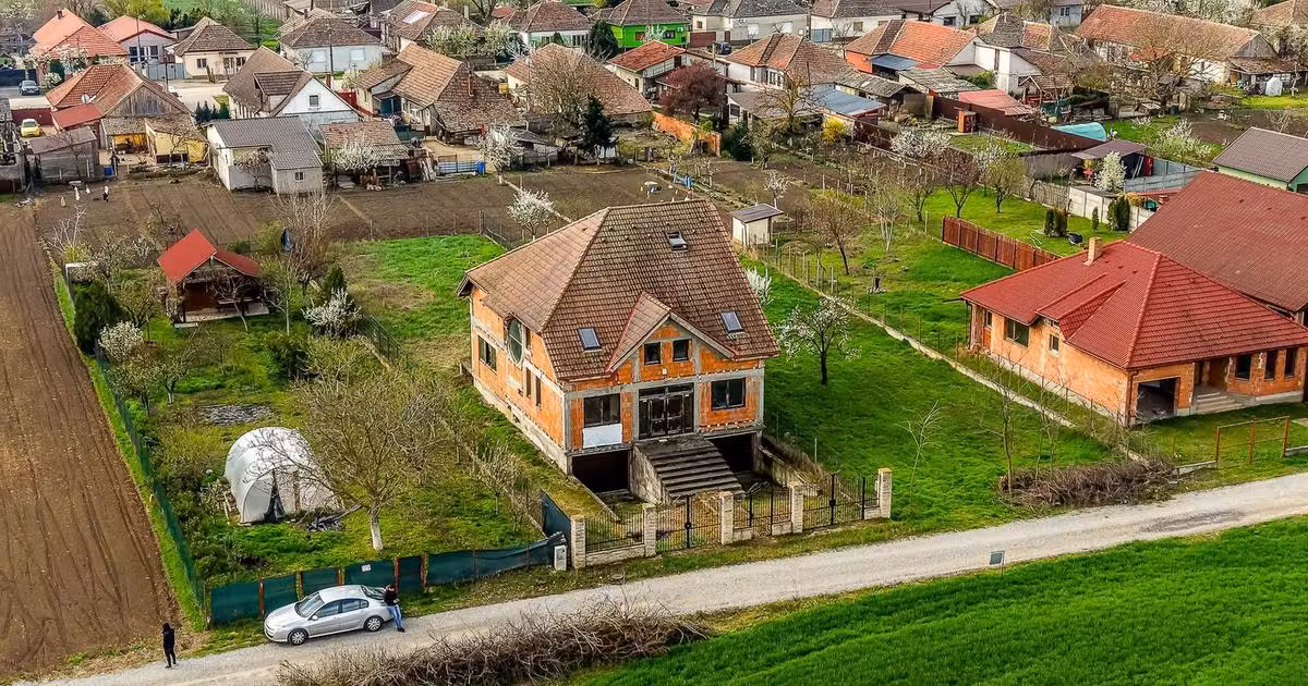 Casă individuală de vânzare cu 6 camere în Zimandcuz