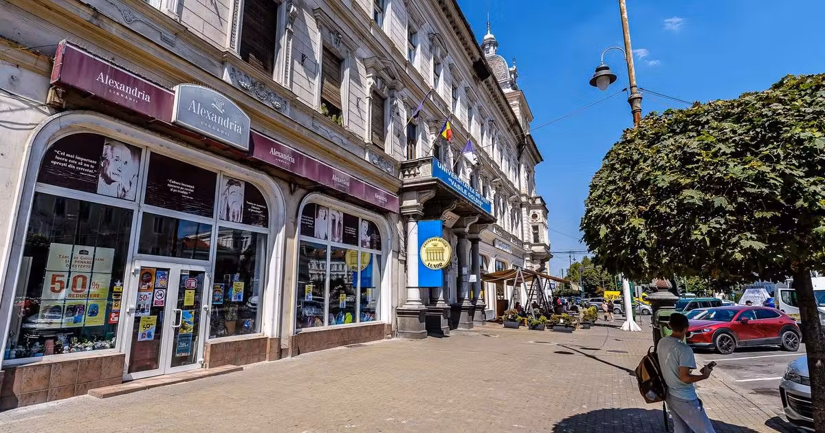 Apartament de vânzare cu 2 camere, mobilat în zona Ultracentral, Arad