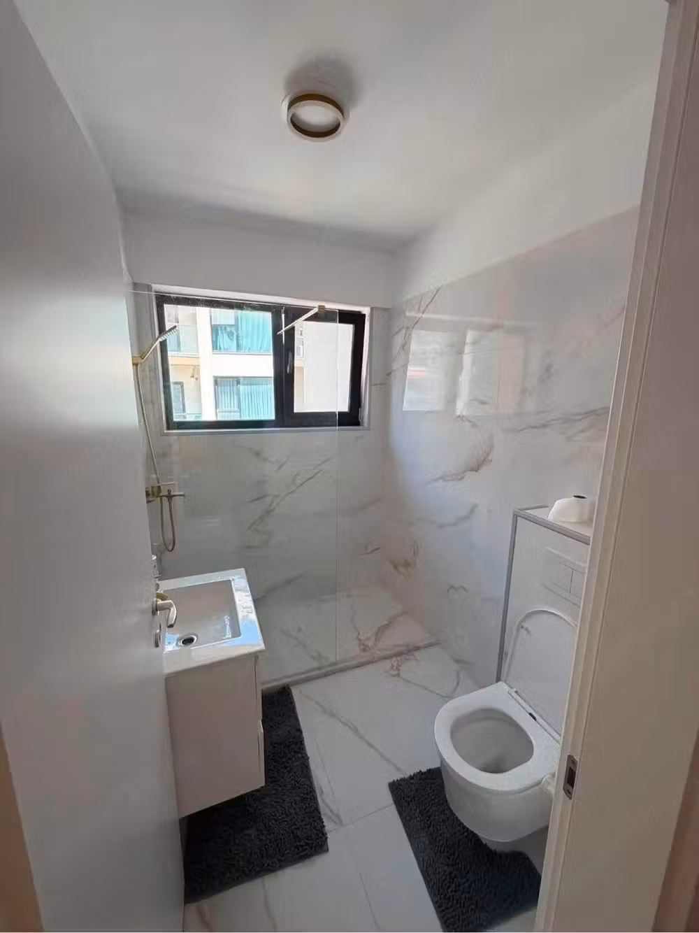 Inchiriez Apartament pe termen lung