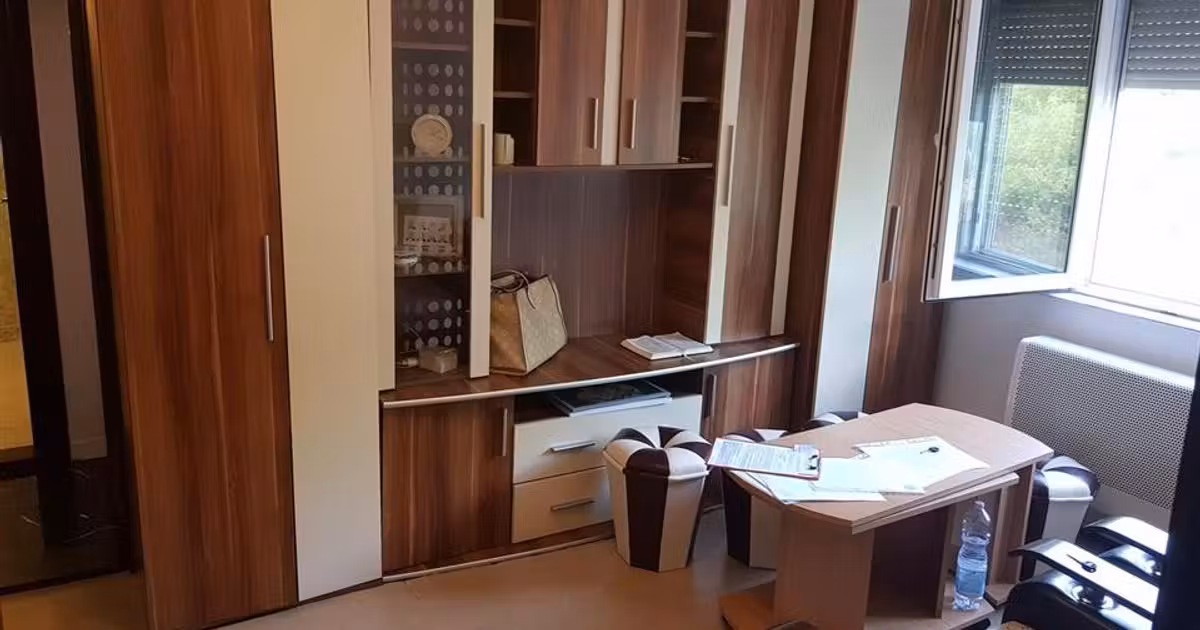 Apartament de vânzare cu 3 camere în zona Viziru 1, Brăila