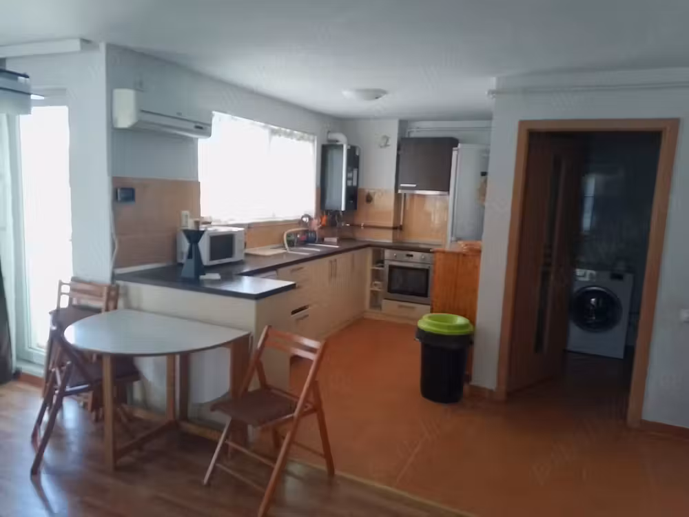 Eroilor, Floresti 400 euro