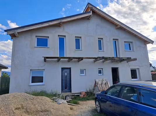 Casă intre Bod si Sanpetru