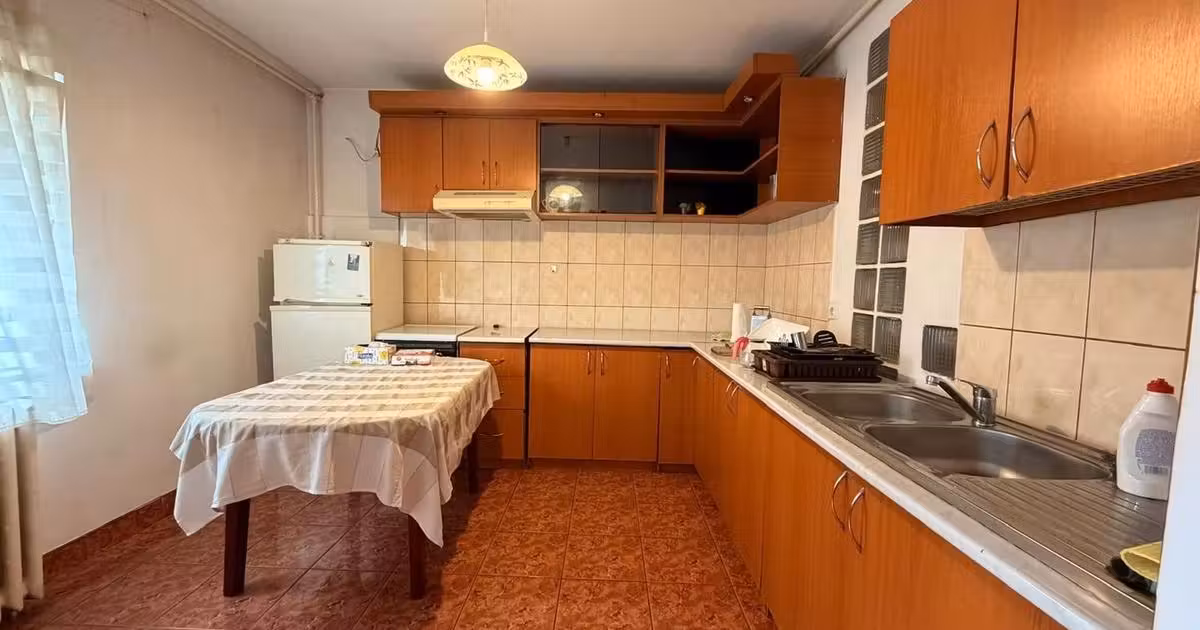 Apartament de vânzare cu 3 camere, mobilat în zona Mănăștur, Cluj-Napoca