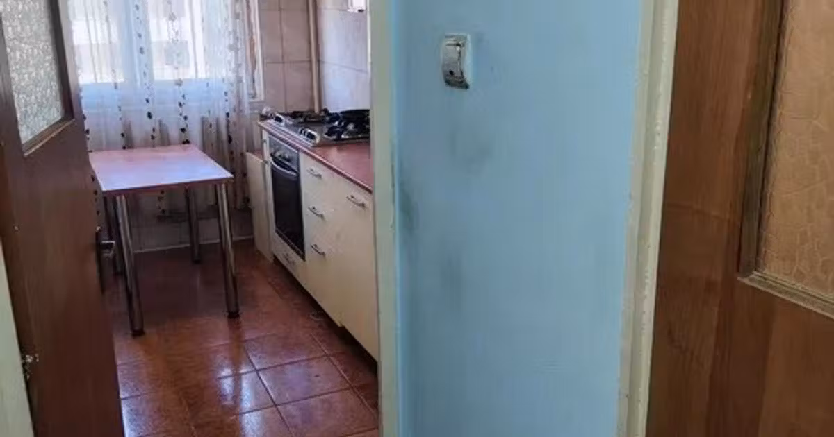 Apartament de vânzare cu 3 camere în zona Olteniței, Sector 4