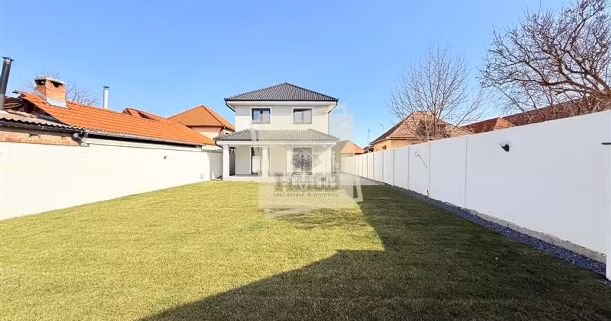 Casă individuală de vânzare cu 4 camere în Șelimbăr